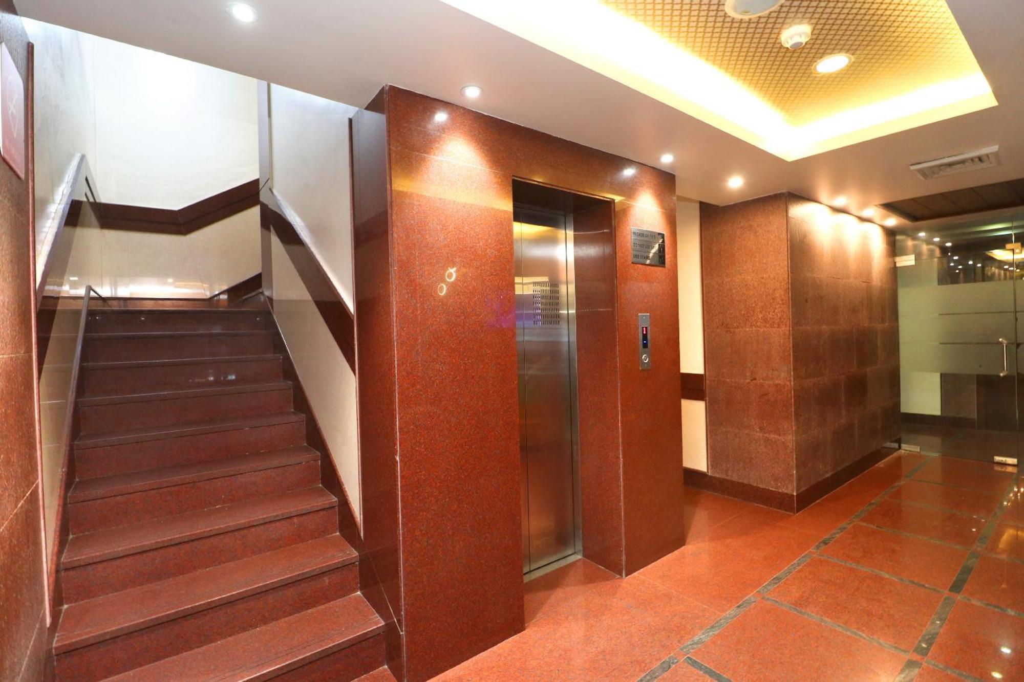 Hotel Leela Grande Karnāl Exterior foto